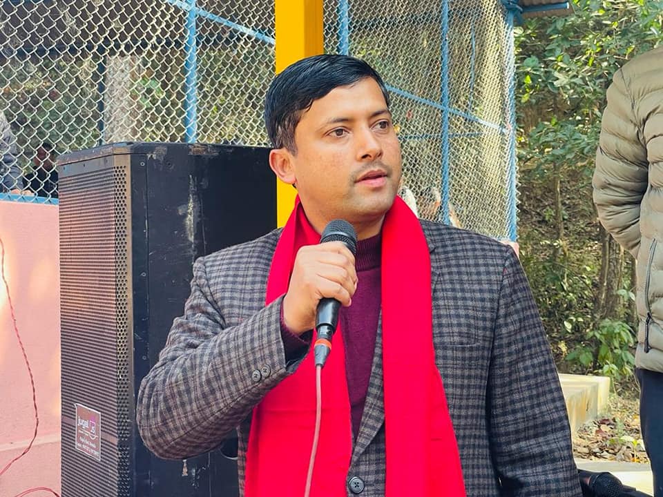 संसद पुनर्स्थापना गरी बैठक आह्वान गर्न राष्ट्रपतिसमक्ष एमाले नेता बर्तौलाको माग